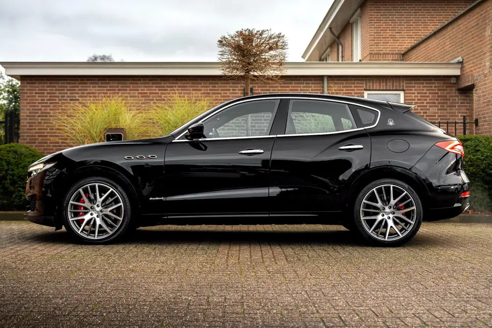 Maserati Levante 3.0 V6 S TwinTurbo AWD GranSport 430 PK Led uit 2019, foto 4