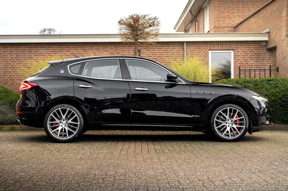 Maserati Levante 3.0 V6 S TwinTurbo AWD GranSport 430 PK Led uit 2019, foto 5
