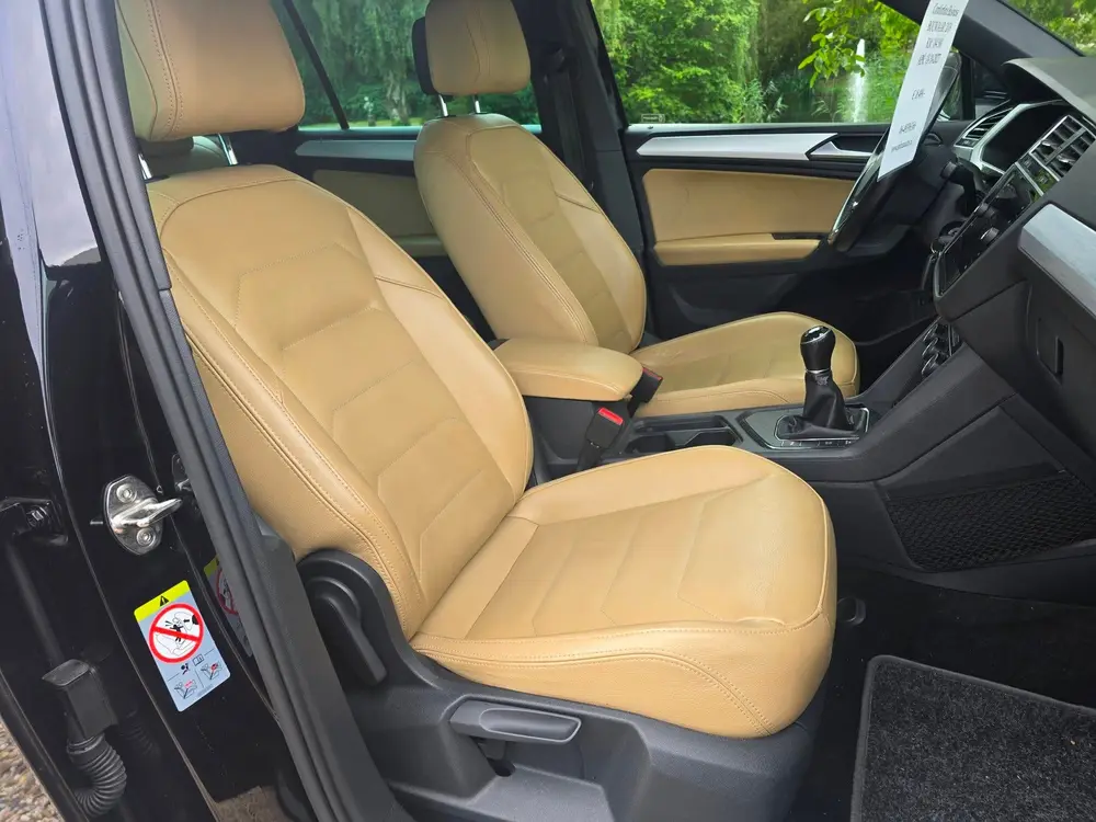 Volkswagen Tiguan 1.5 TSI Comfortline Business Navi Leer Air uit 2019, foto 14
