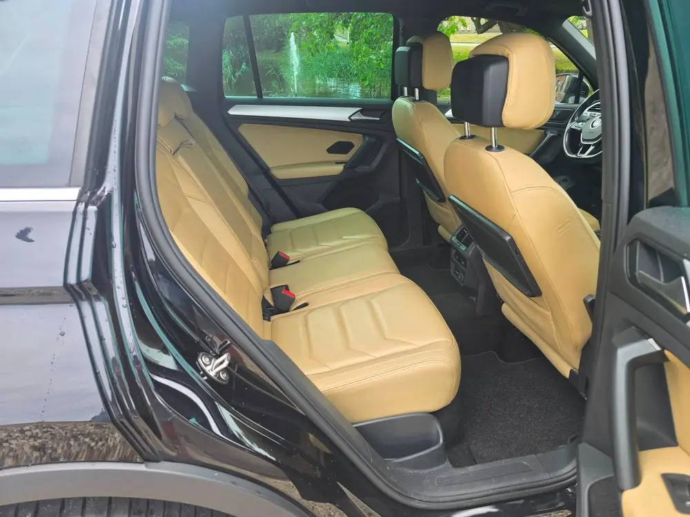 Volkswagen Tiguan 1.5 TSI Comfortline Business Navi Leer Air uit 2019, foto 16