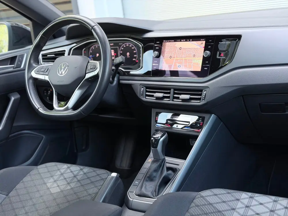 Volkswagen Taigo 1.5 TSI 3x R-Line Pano/Camera/AppleCarPlay uit 2023, foto 16