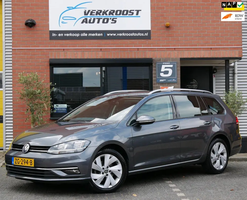Volkswagen Golf Variant 1.0 TSI Highline. massage. stoelverw uit 2019