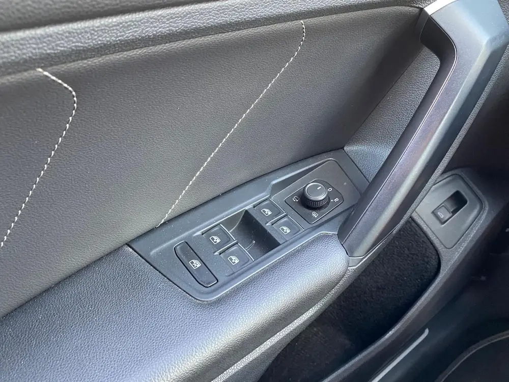 Volkswagen Tiguan 1.5 TSI R-Line Business+ (bj 2020) uit 2020, foto 18