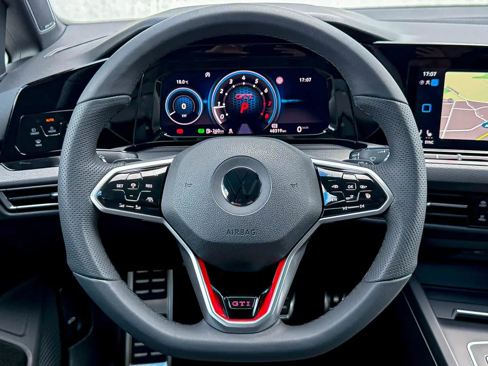 Volkswagen Golf 2.0TSI GTI 245pk DSG! OEM DEALER|Panoramadak uit 2022, foto 2