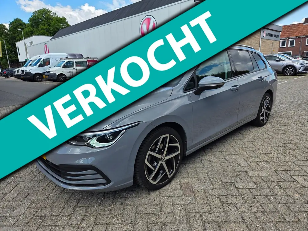 Volkswagen Golf Variant 1.0 eTSI Life | panoramadak | Narno uit 2021