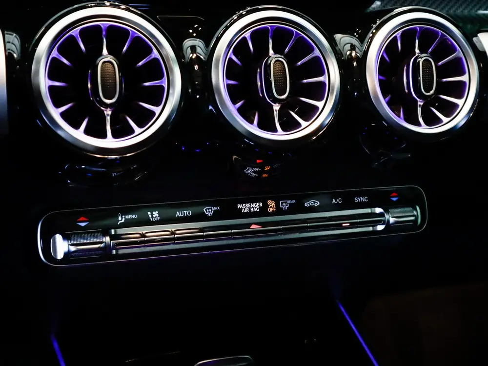 Mercedes-Benz GLB 200 Business Solution AMG 2e-Eig. & Keurig uit 2022, foto 16