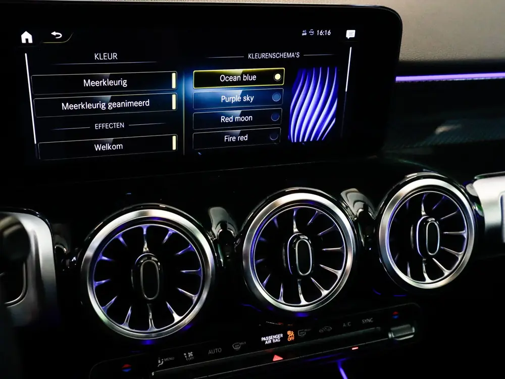 Mercedes-Benz GLB 200 Business Solution AMG 2e-Eig. & Keurig uit 2022, foto 19