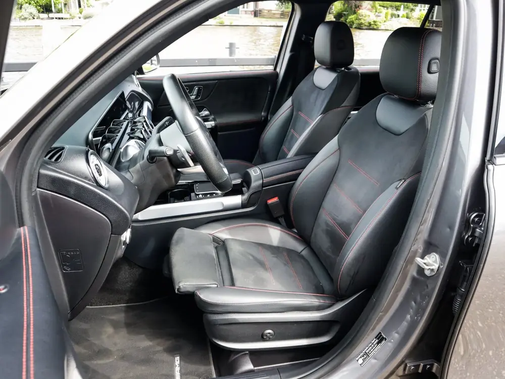 Mercedes-Benz GLB 200 Business Solution AMG 2e-Eig. & Keurig uit 2022, foto 8