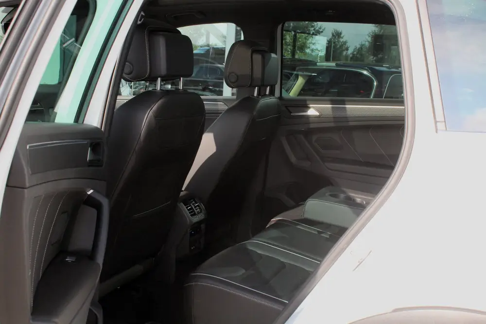Volkswagen Tiguan 1.4 TSI eHybrid R-Line 245pk PANO LEER IQ uit 2022, foto 5