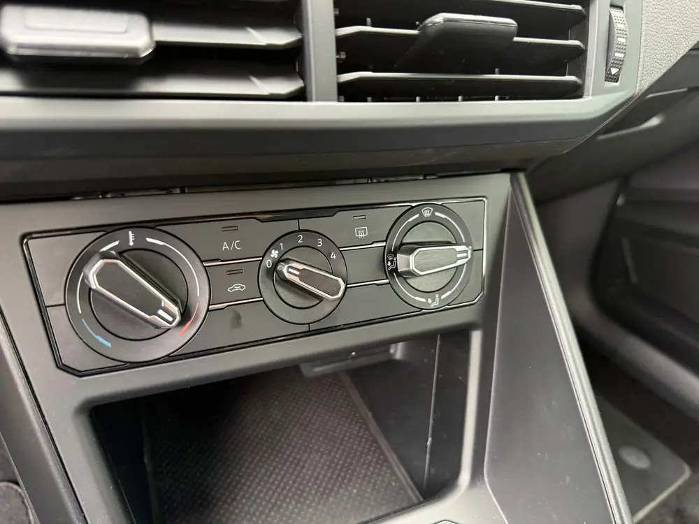 Volkswagen Polo 1.0 TSI Highline CRUISE I PDC I CARPLAY I LE uit 2022, foto 18