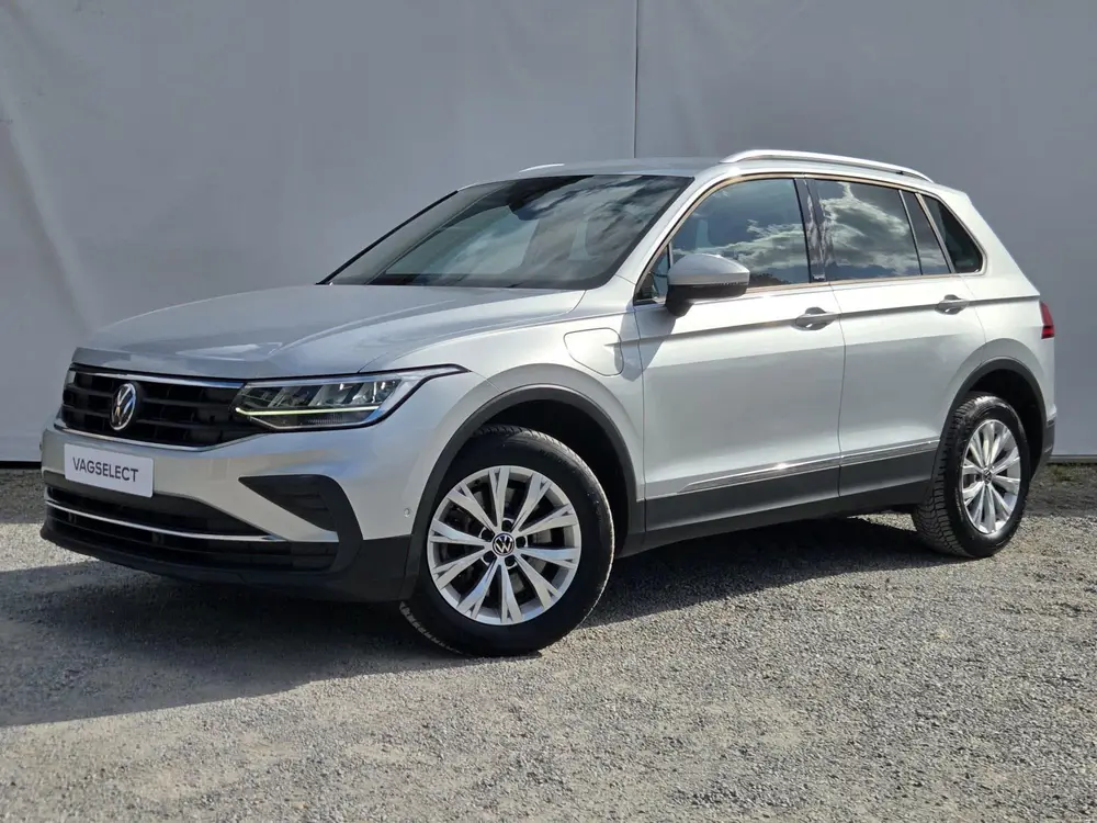 Volkswagen Tiguan 1.4 TSI eHybrid | Camera | ACC | Trekhaak uit 2023