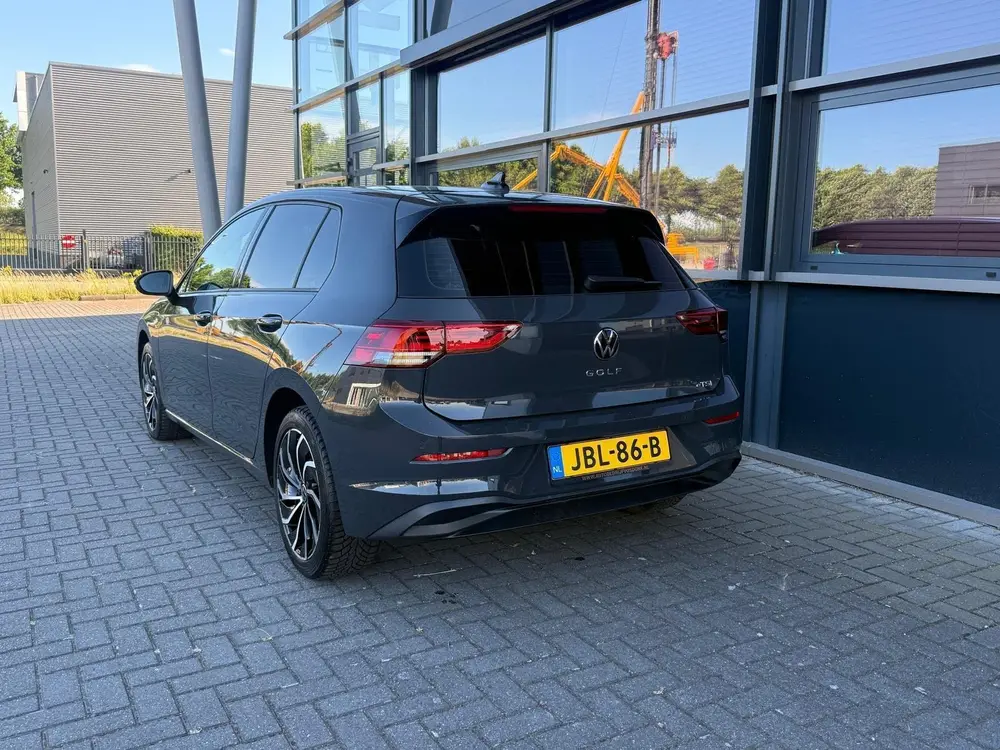 Volkswagen Golf 1.0 eTSI Life Business / Naviagtie/Automaat/ uit 2022, foto 4