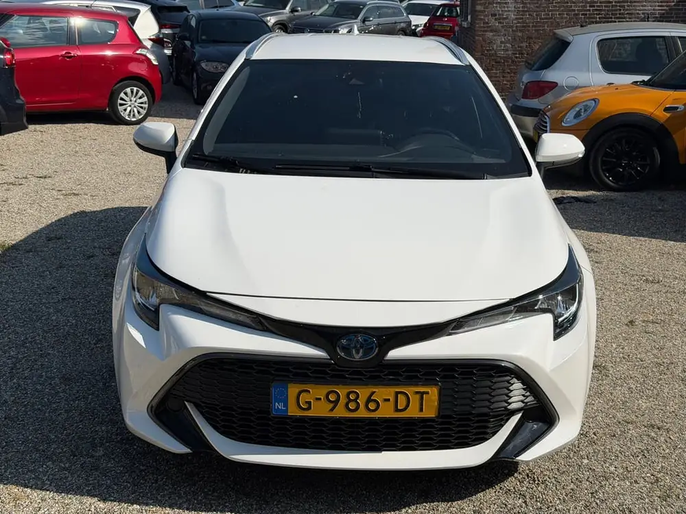 Toyota Corolla Touring Sports 1.8 Hybrid Active Adaptief Cru uit 2019, foto 2
