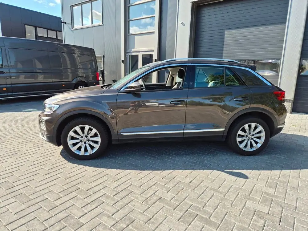 Volkswagen T-Roc 1.5 TSI Sport Business R trekhaak uit 2019, foto 2