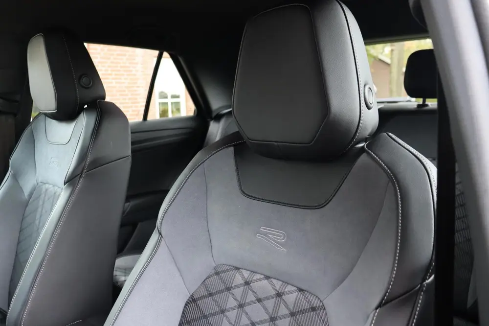 Volkswagen T-Roc 1.5 TSI R-Line Keyless Trekhaak Led uit 2024, foto 12