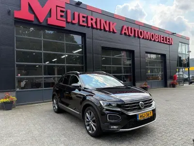 Volkswagen T-ROC 1.5 TSI SPORT BNSR BJ.2019 PANO TREKHAAK uit 2019