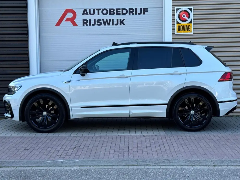 Volkswagen Tiguan 1.5 TSI ACT 3x R-Line Memory/Pano/Dynaudio uit 2019, foto 2