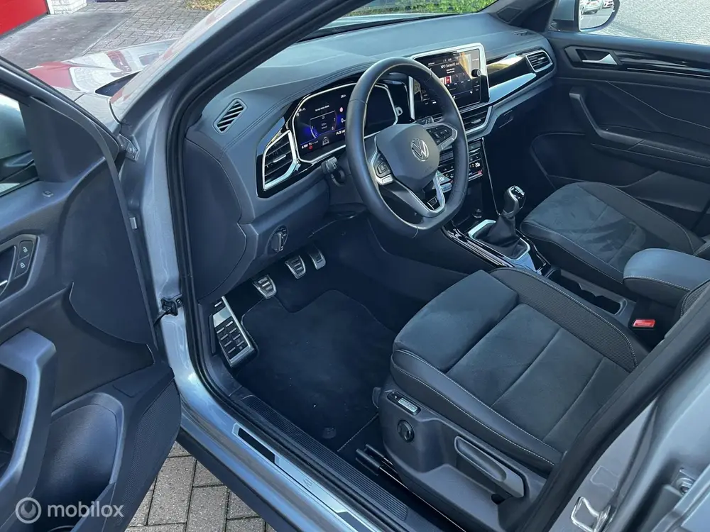 Volkswagen T-Roc 1.5 TSI R-Line / DIG COCKPIT / NAVI uit 2024, foto 7