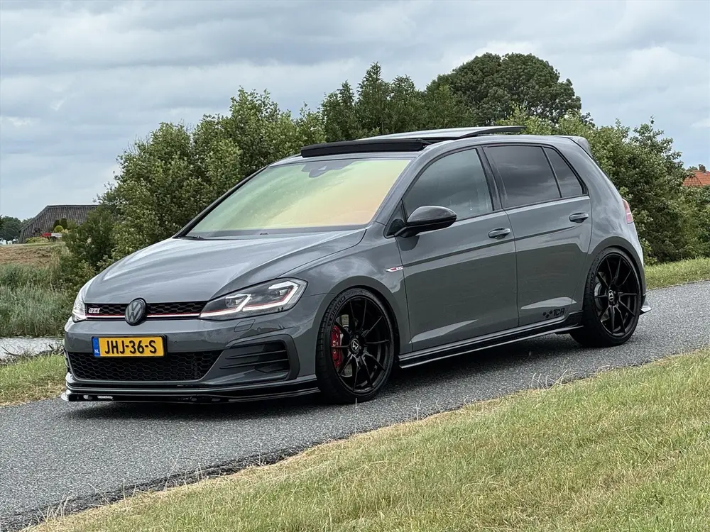 Volkswagen Golf 7.5 2.0 TSI GTI TCR 500PK / Pano / REVO Air uit 2019, foto 3