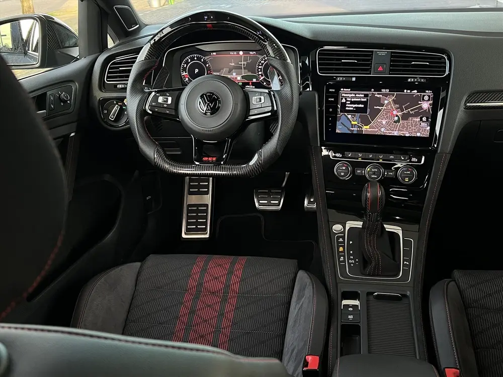 Volkswagen Golf 7.5 2.0 TSI GTI TCR 500PK / Pano / REVO Air uit 2019, foto 7