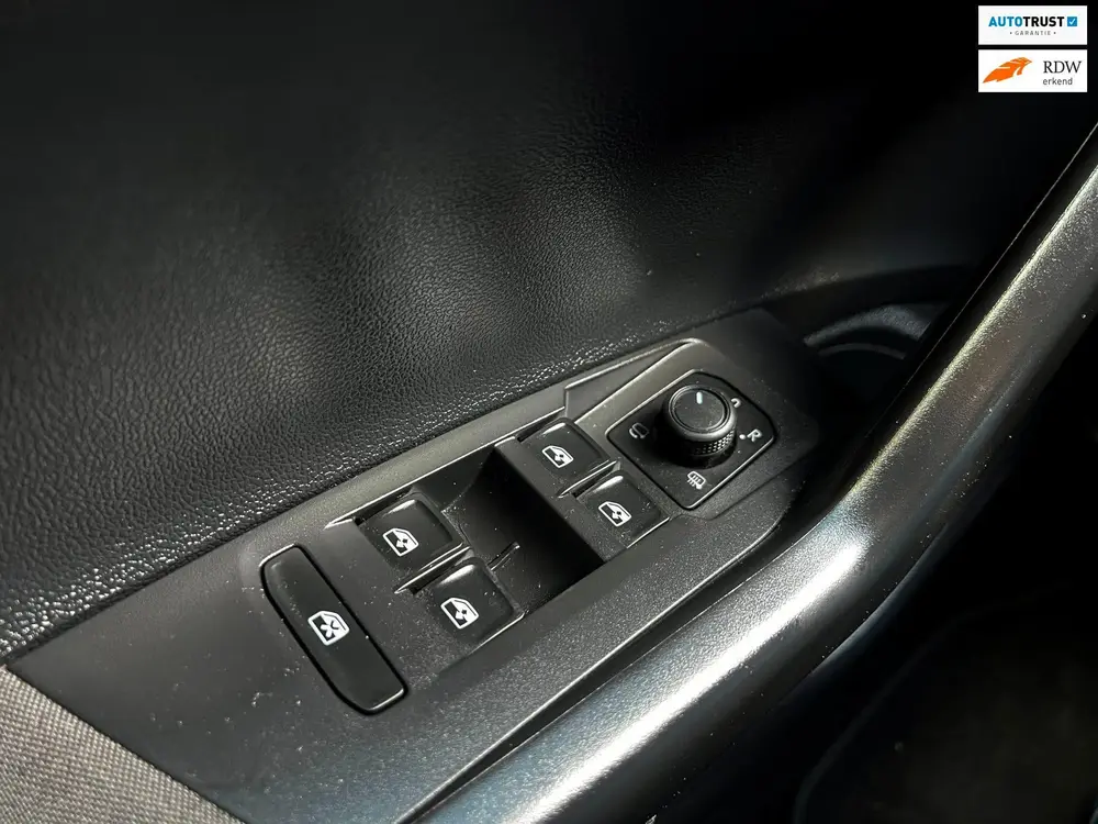Volkswagen Polo 1.0 TSI R-Line Business_Navi_Carplay_Led_Vir uit 2022, foto 13