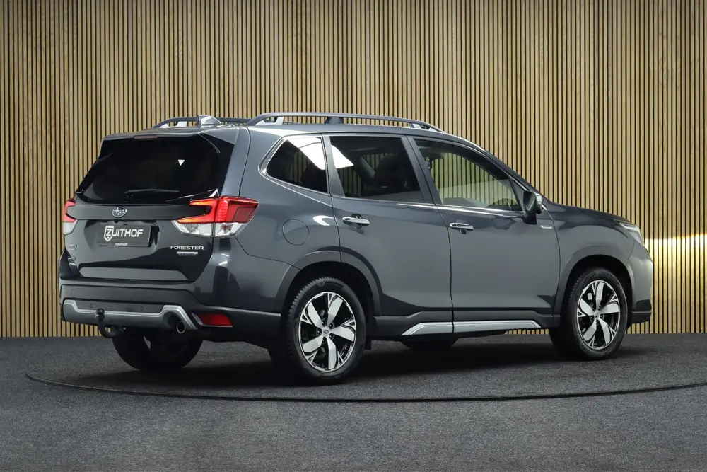 Subaru Forester 2.0i e-BOXER First Edition AWD | Elek. Glaze uit 2020, foto 12