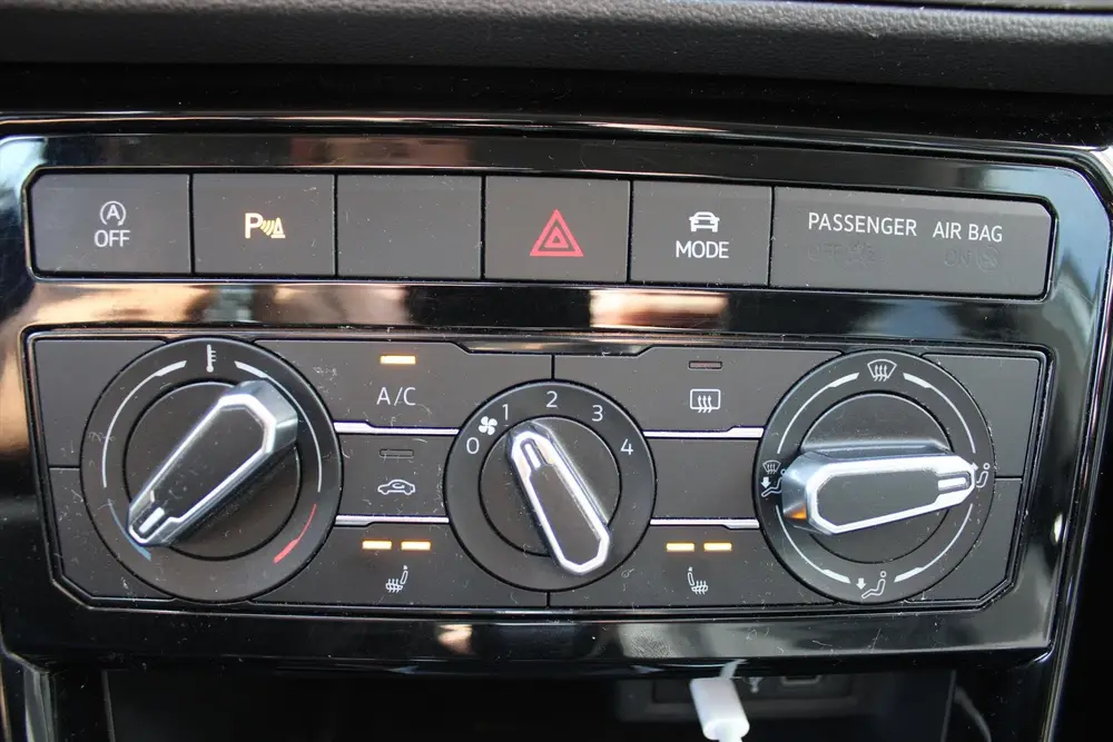 VOLKSWAGEN T-Cross 1.0 TSI Aut. *R-Line* | Trekhaak | Carpla uit 2021, foto 11