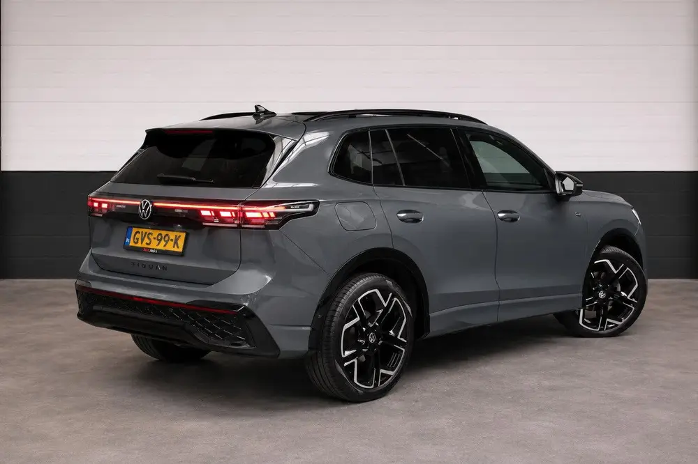Volkswagen Tiguan 1.5 eTSI R-Line|Pano|Massage|Trekh|IQ uit 2024, foto 8