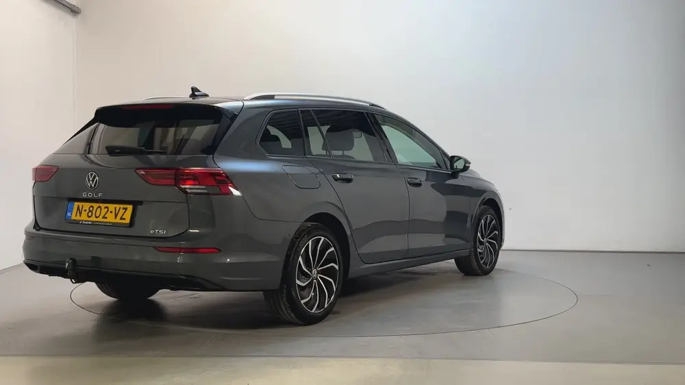 Volkswagen Golf Variant 1.5 eTSI DSG Life Business Alcantara uit 2021, foto 3