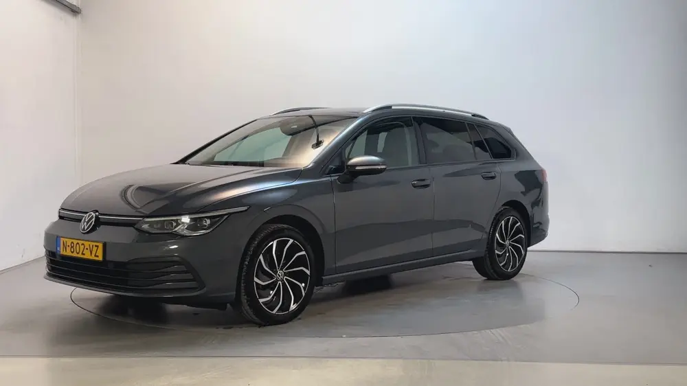 Volkswagen Golf Variant 1.5 eTSI DSG Life Business Alcantara uit 2021, foto 8
