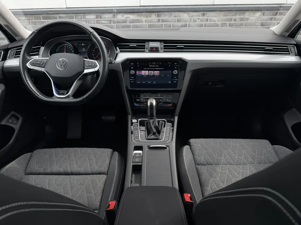 Volkswagen Passat Variant 1.4 TSI PHEV GTE Business | Pano | uit 2022, foto 3