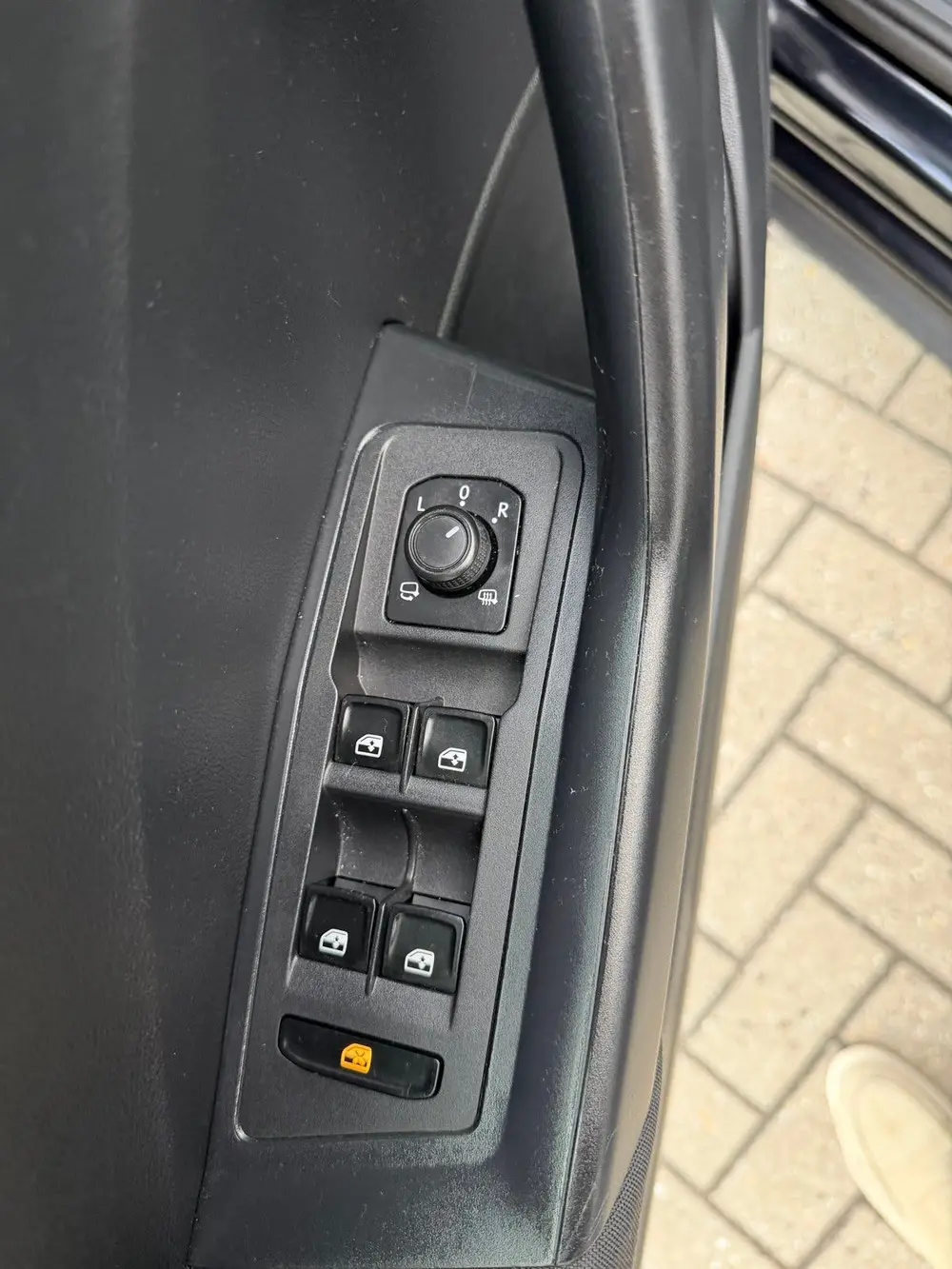 Volkswagen T-Roc 1.0 TSI 115pk 2019 Zwart uit 2019, foto 15