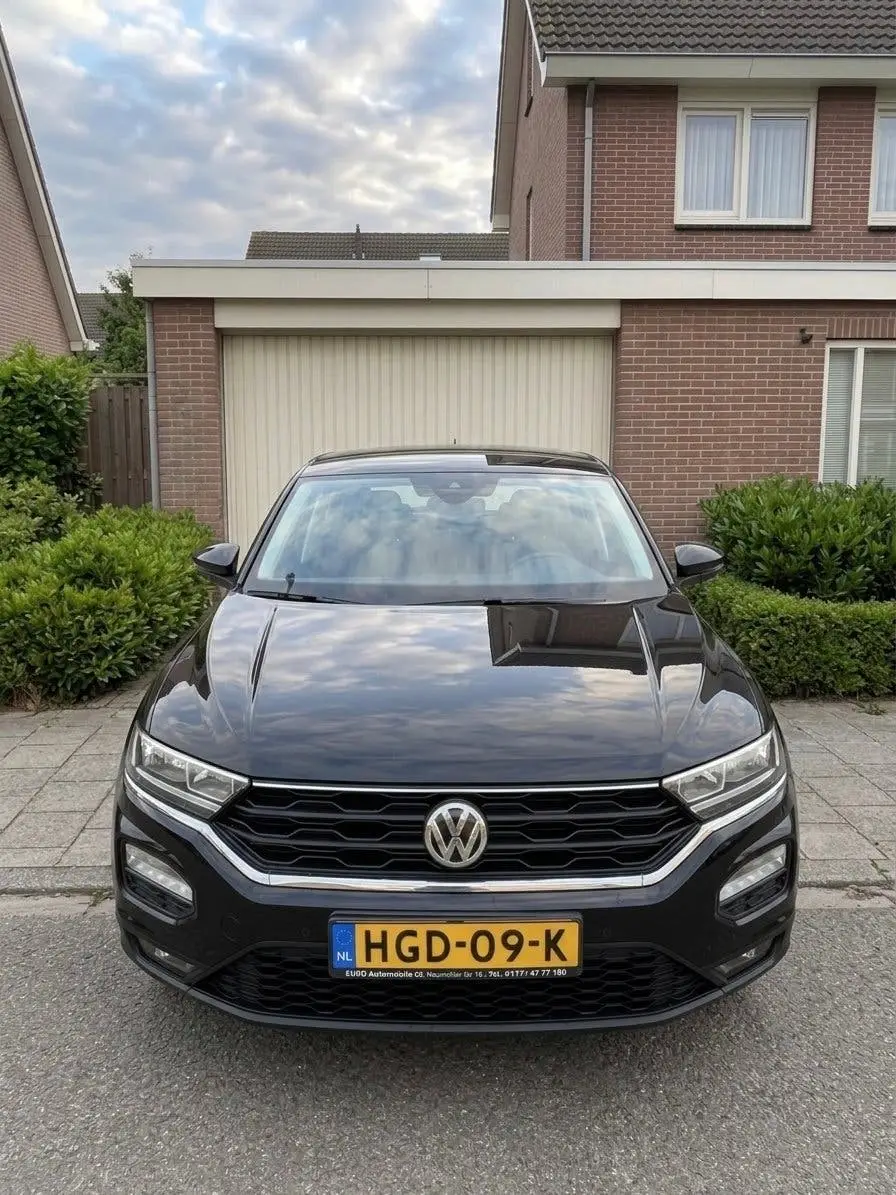 Volkswagen T-Roc 1.0 TSI 115pk 2019 Zwart uit 2019, foto 2