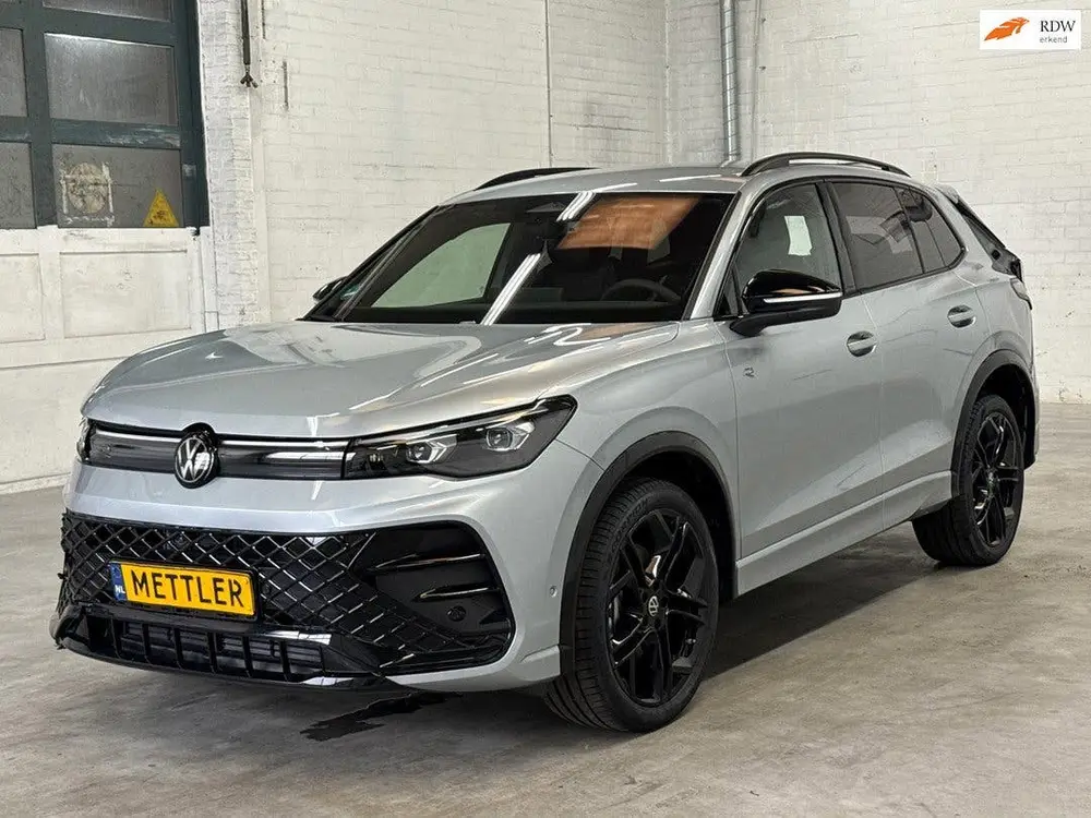 Volkswagen Tiguan 2.0 R-Line | Memory seats | Massage | ACC uit 2026