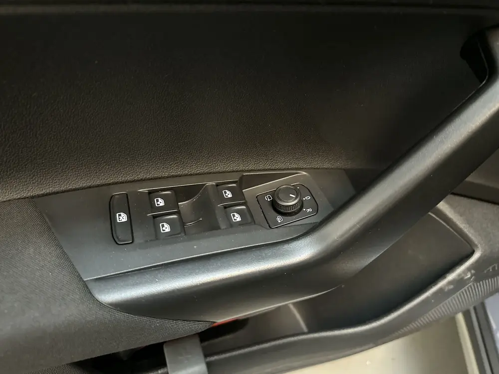 Volkswagen Taigo 1.0 TSI 110pk DSG Life Business Camera Virt uit 2022, foto 19