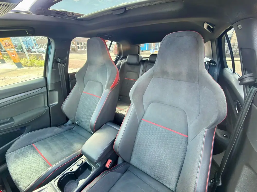 Volkswagen Golf GTI Clubsport 2.0 TSI PANO H&K 450pk uit 2021, foto 15
