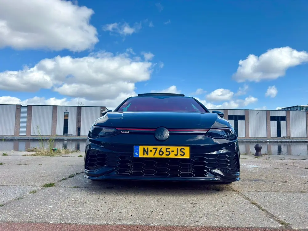 Volkswagen Golf GTI Clubsport 2.0 TSI PANO H&K 450pk uit 2021, foto 3