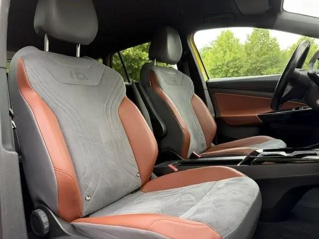 Volkswagen ID.4 First 77 kWh SOH 91,4% Warmtepomp/Trekhaak/A uit 2020, foto 16