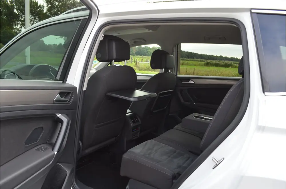 Volkswagen Tiguan Allspace 1.5 TSI Comfortline Business Trek uit 2019, foto 9