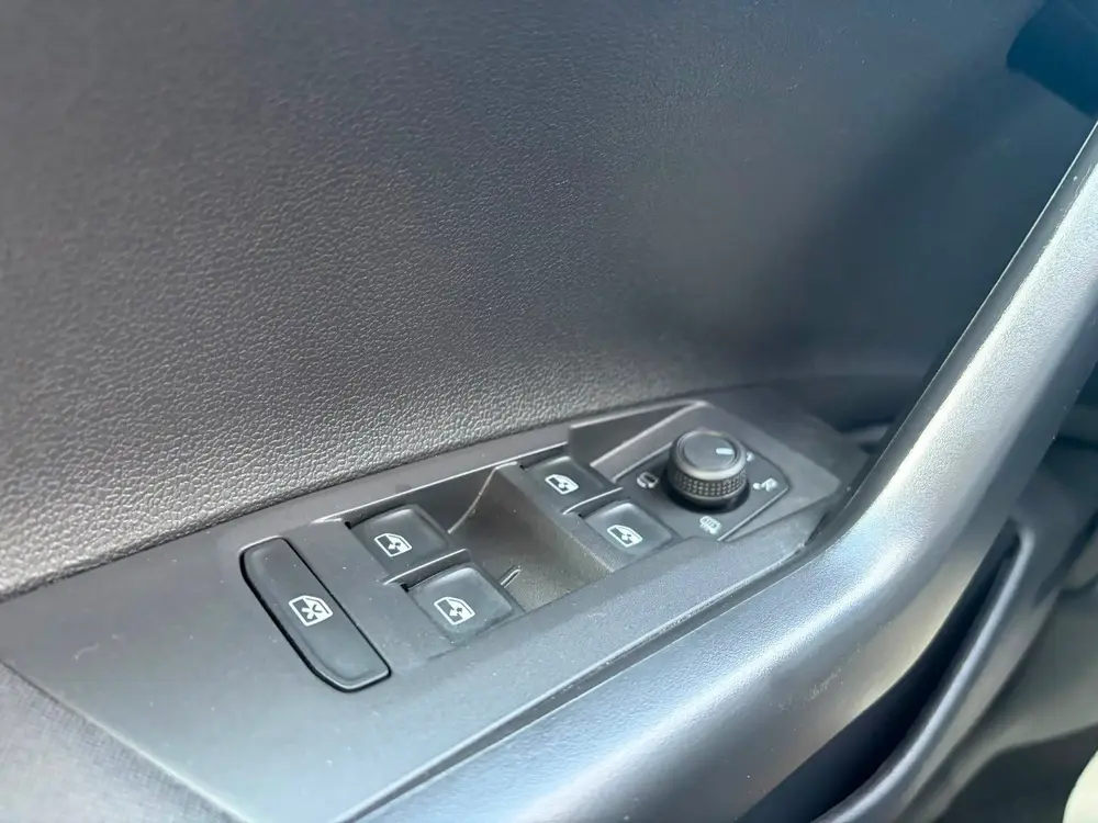 Volkswagen Polo 1.0 TSI Life APPLE CARPLAY/ PDC uit 2021, foto 7