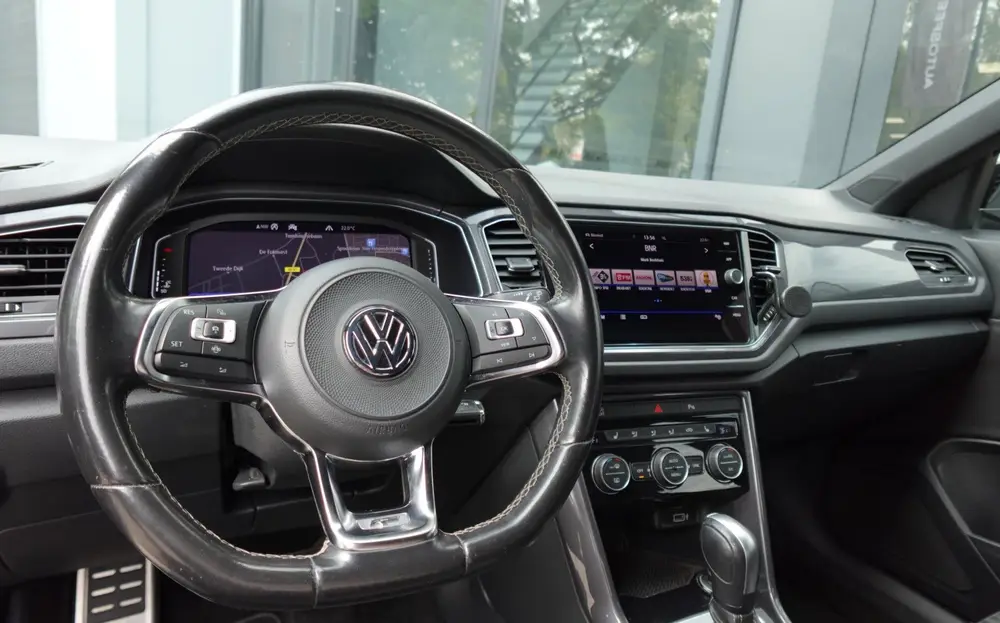 Volkswagen T-Roc 1.5 TSI Sport Business R PANO CAM ACC uit 2020, foto 5