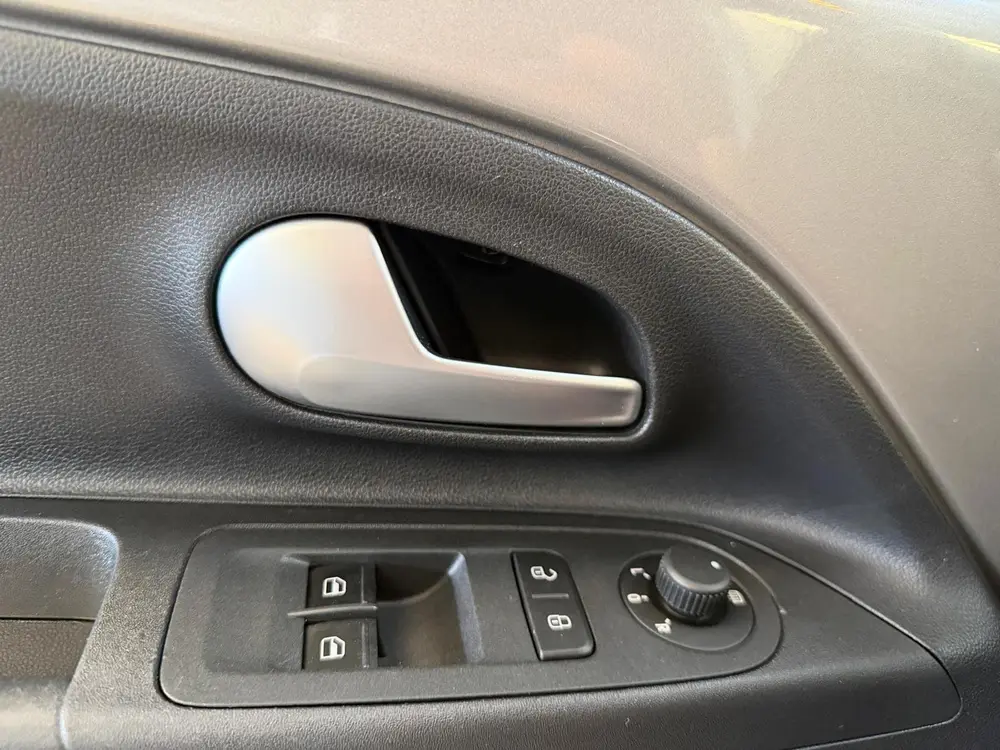 Volkswagen Up! 1.0 BMT move up! uit 2019, foto 16