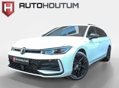 Volkswagen Passat Variant 1.5 eHybrid PHEV 272pk R-Line Edit uit 2024