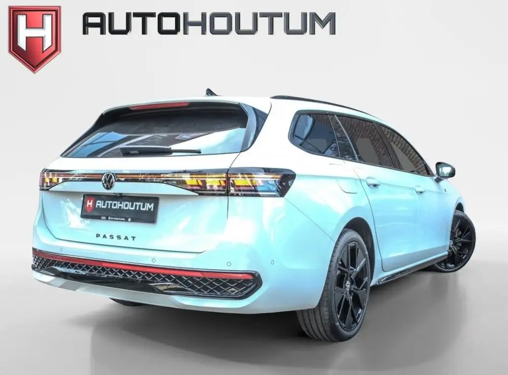 Volkswagen Passat Variant 1.5 eHybrid PHEV 272pk R-Line Edit uit 2024, foto 2