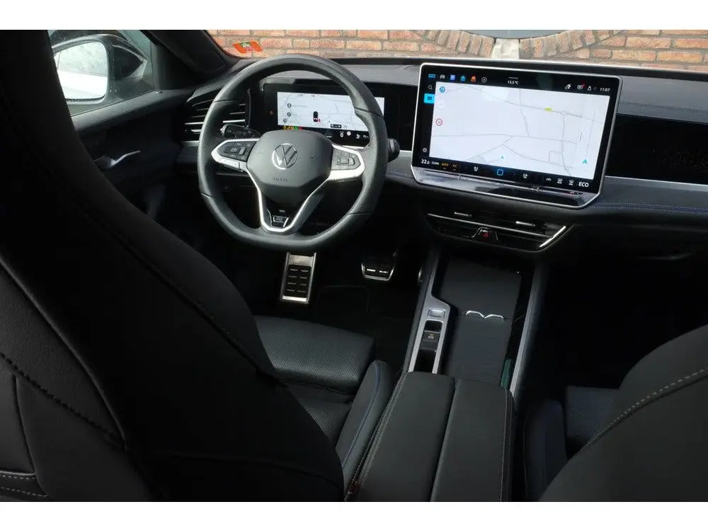 Volkswagen Passat Variant 1.5 eHybrid PHEV 272pk R-Line Edit uit 2024, foto 3