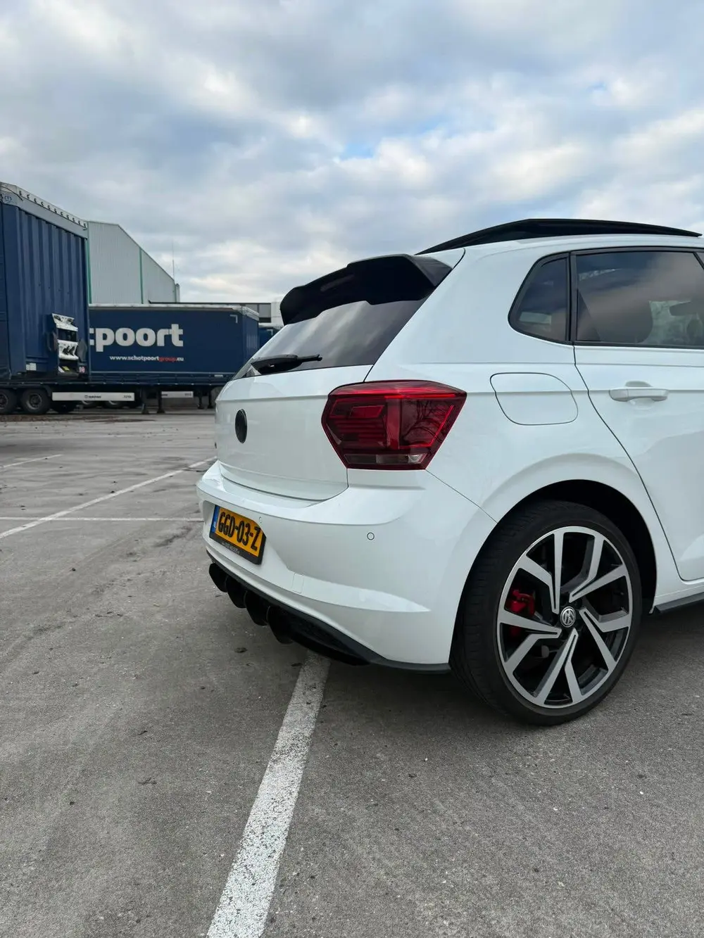 Volkswagen Polo 2.0 TSI 200pk 6-DSG 2019 Wit uit 2019, foto 3