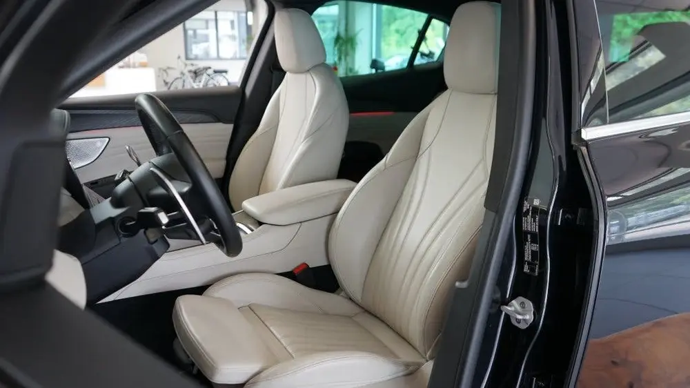 Maserati Grecale 2.0 GT 4WD | Sport stoelen | lucht vering | uit 2022, foto 4