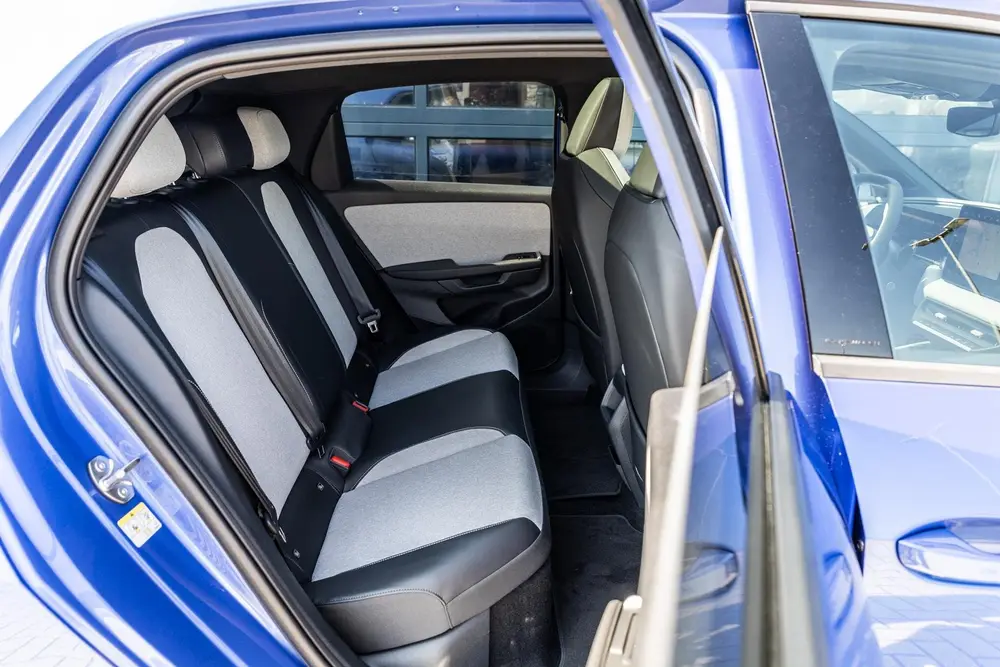 Volkswagen ID Polo 211pk Style First Edition 52 kWh | 19" V uit 2026, foto 6
