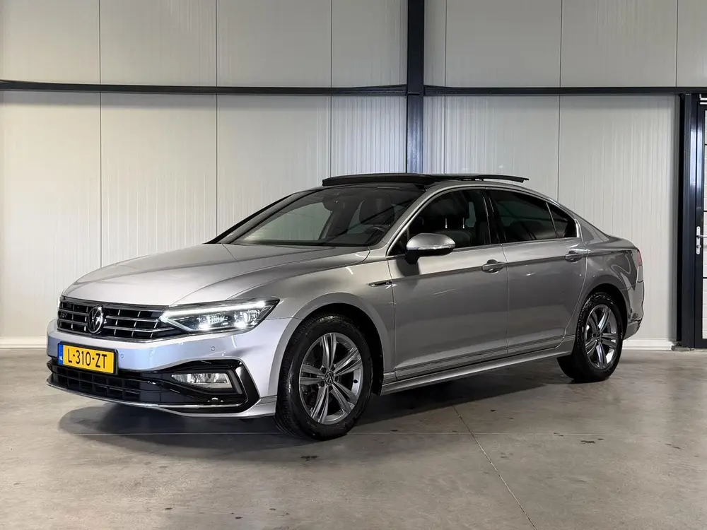 Volkswagen Passat 1.5 TSI R-Line Business + Pano Virtual H&K uit 2021, foto 9