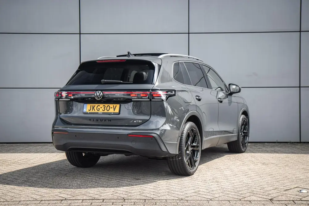 Volkswagen Tiguan 1.5 eTSI 150pk DSG Life Edition | Panorama uit 2025, foto 2